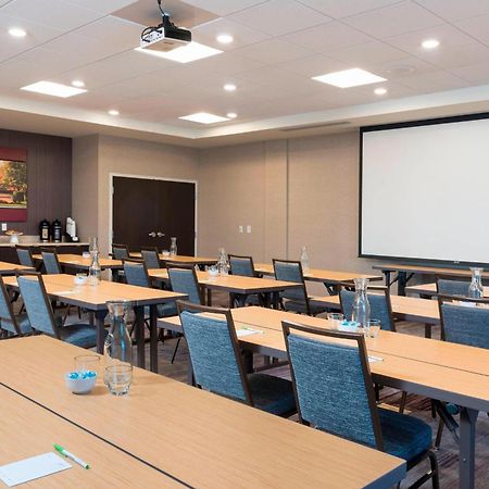 Courtyard By Marriott Mt. Pleasant At Central Michigan University Mount Pleasant Buitenkant foto