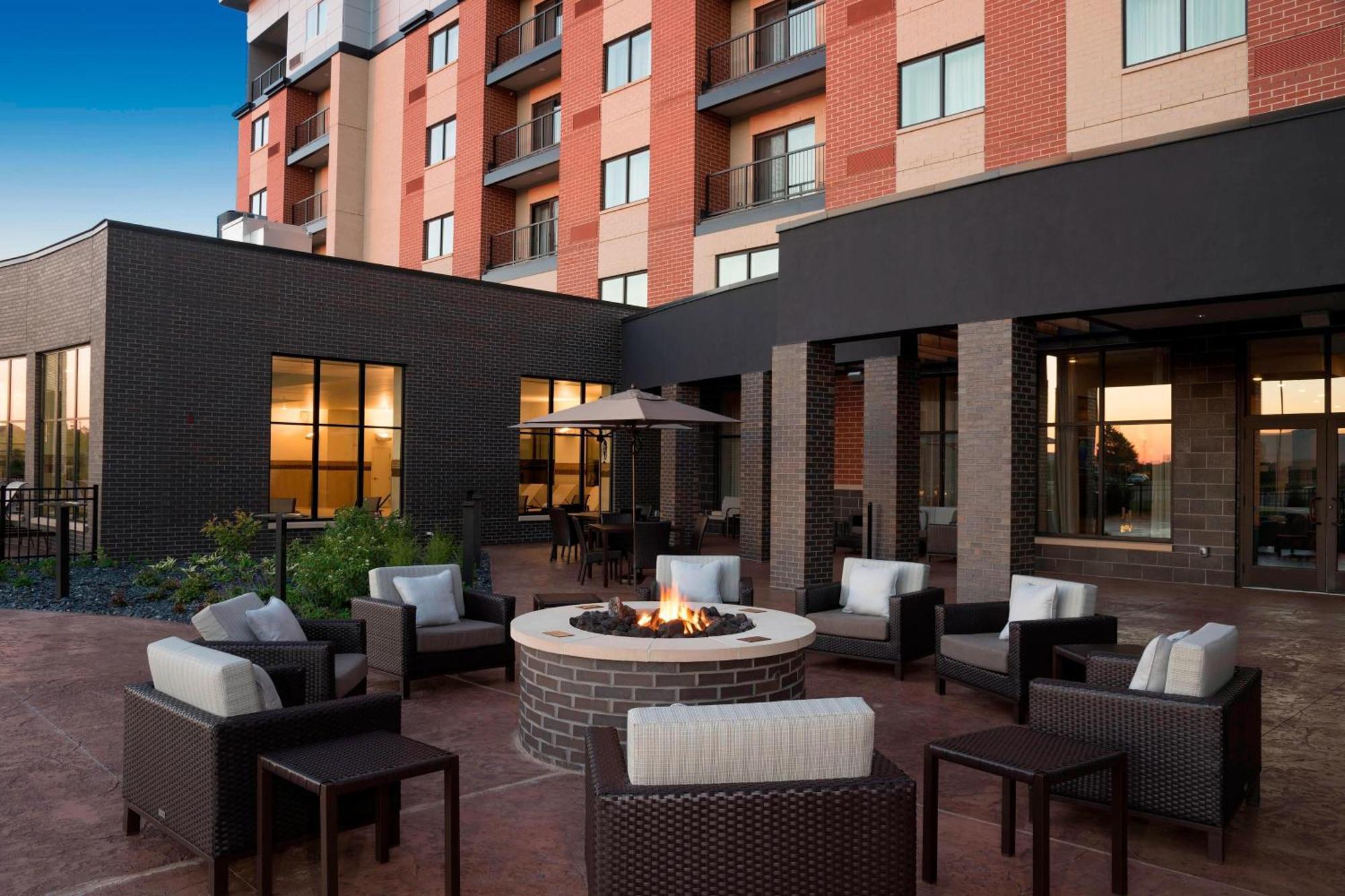 Courtyard By Marriott Mt. Pleasant At Central Michigan University Mount Pleasant Buitenkant foto