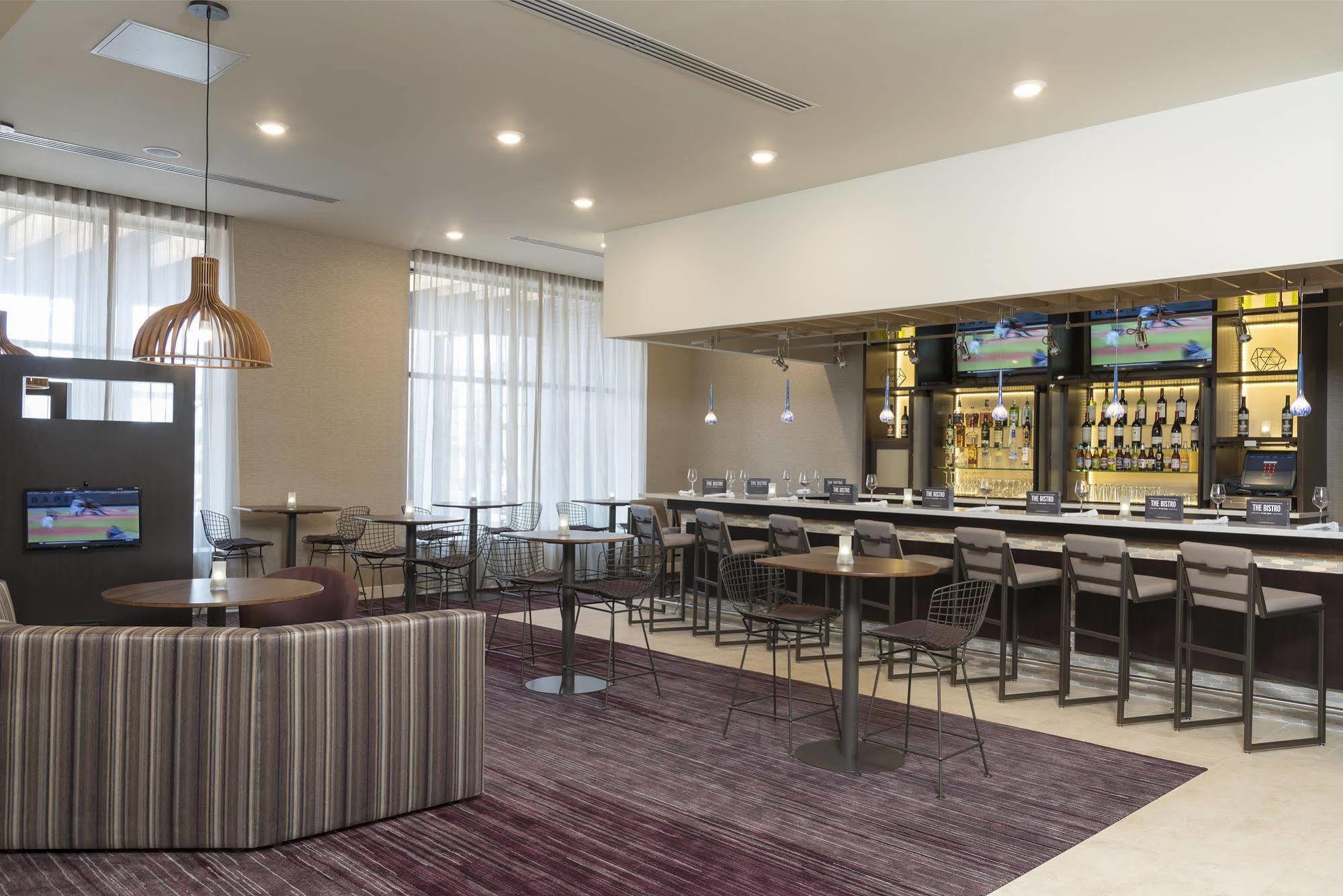Courtyard By Marriott Mt. Pleasant At Central Michigan University Mount Pleasant Buitenkant foto